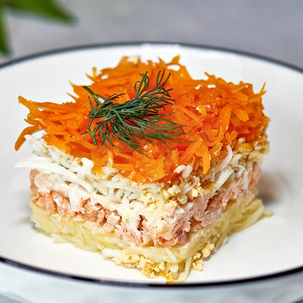 Салат Мимоза с горбушей