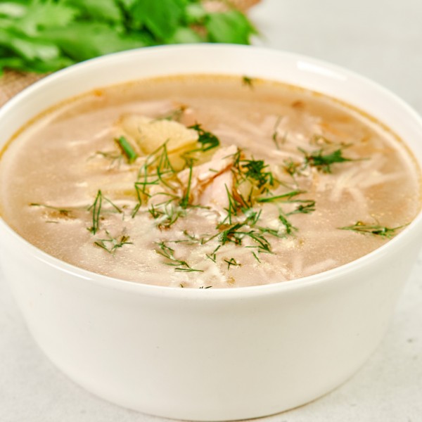 Домашняя куриная лапша с яйцом Домашняя куриная лапша с яйцом