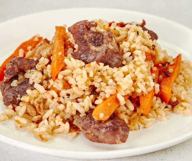 Узбекский плов с говядиной из казана